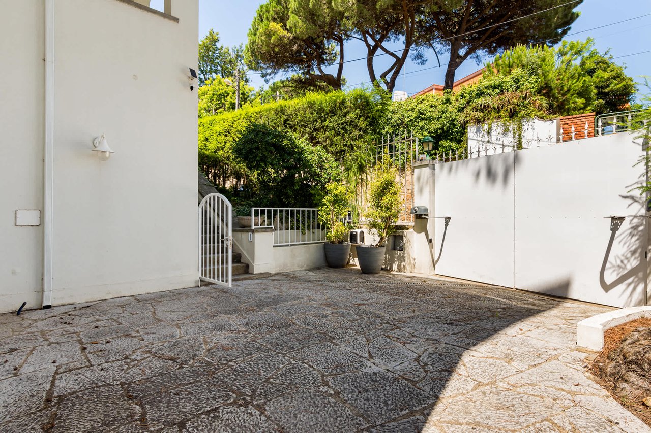 Exterior - Estoril Villa with Sea Views