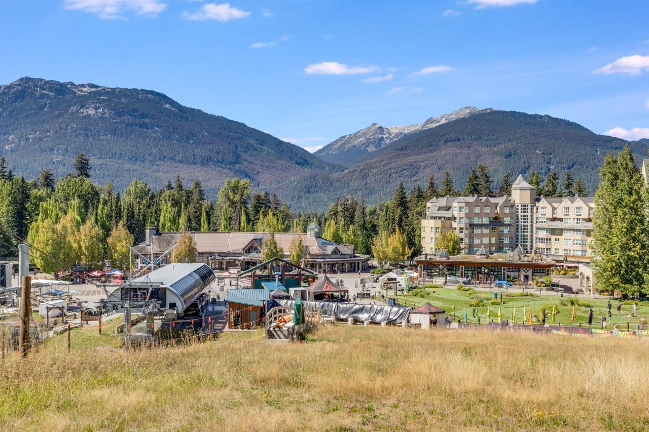 417-4557 Blackcomb Wy