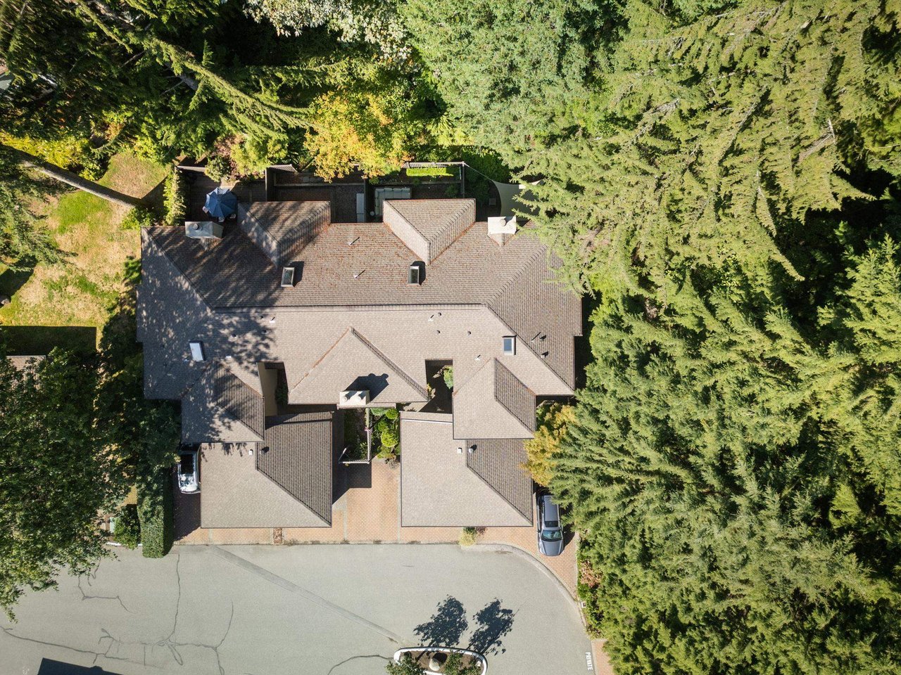 2922 Mt Seymour Pkwy