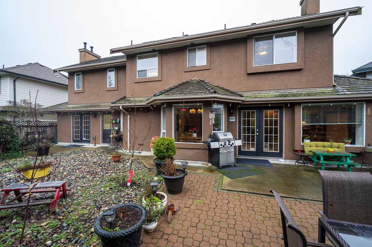 5068 Bentley Dr