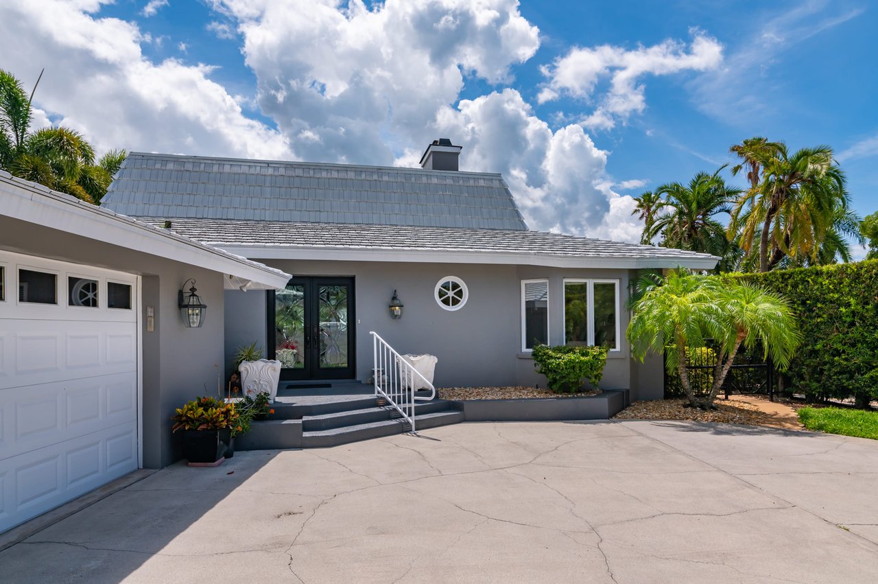 Prestigious Address in Lido Shores