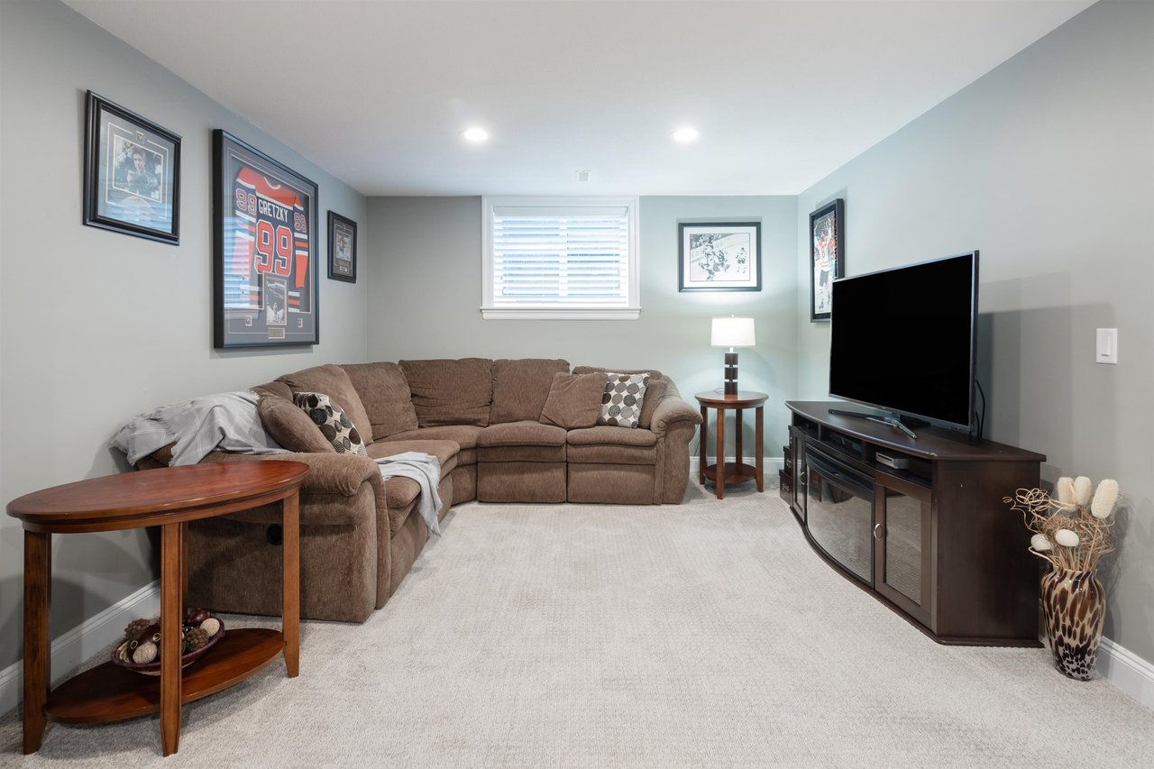 19651 72a Ave