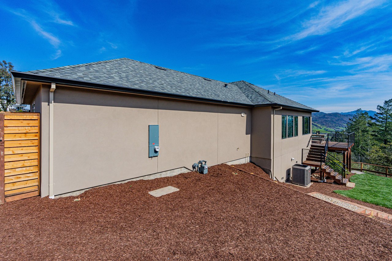 3911 Rincon Ridge Dr