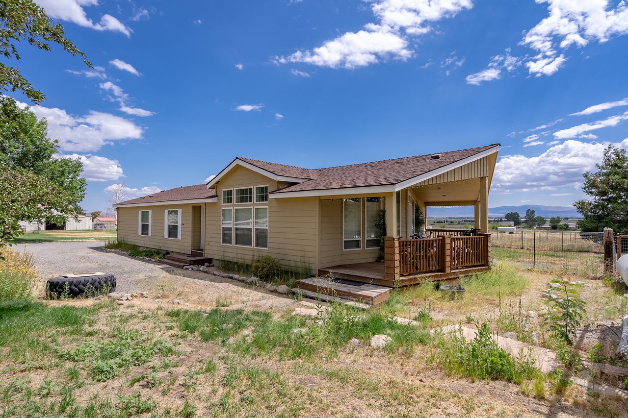 Horse Property with water rights! Incoming Producing Stables