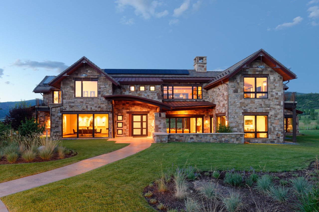 Ultimate in Style and Convenience in Aspen 