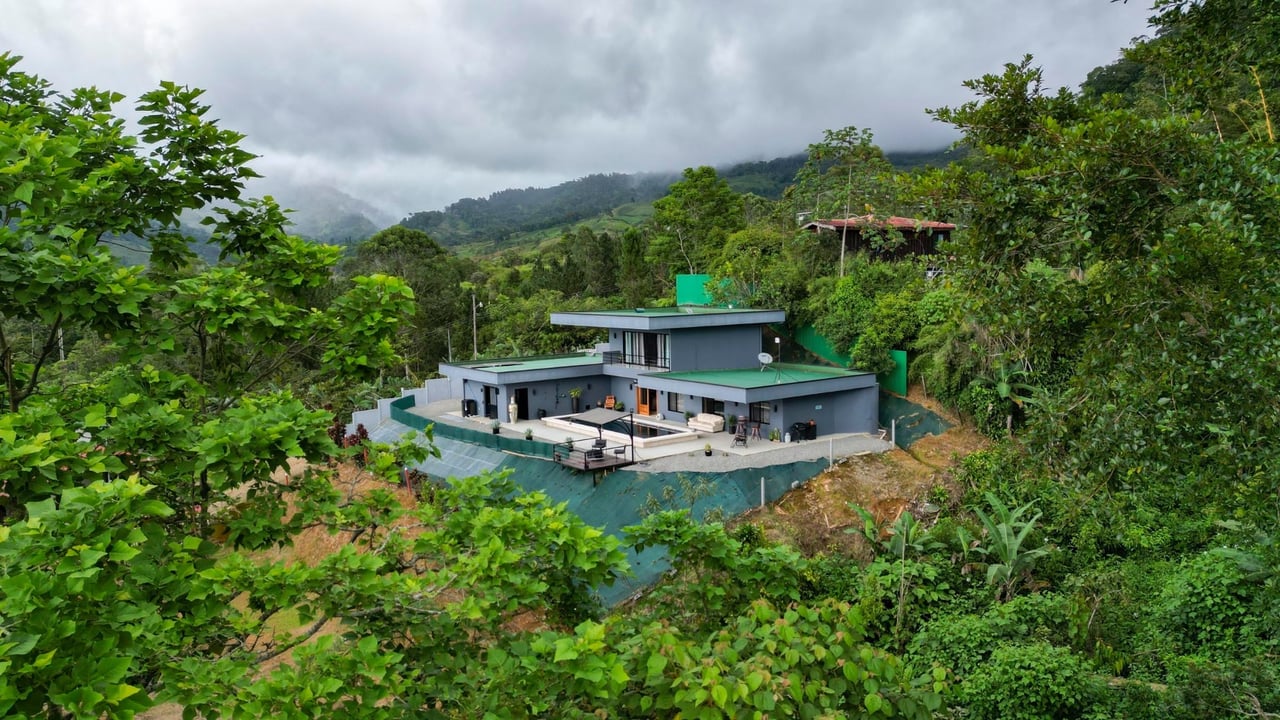 Tropical Villa with Guest Casita, Perez Zeledon, San Jose