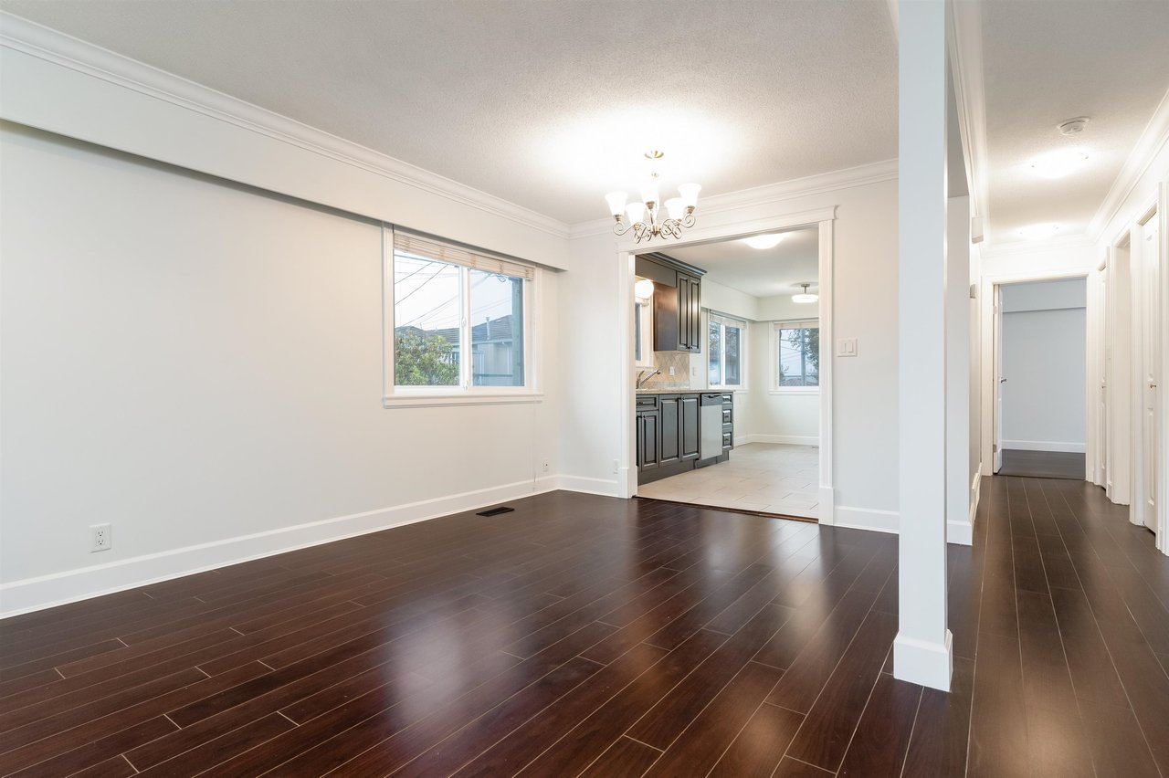 2019 E 45th Ave