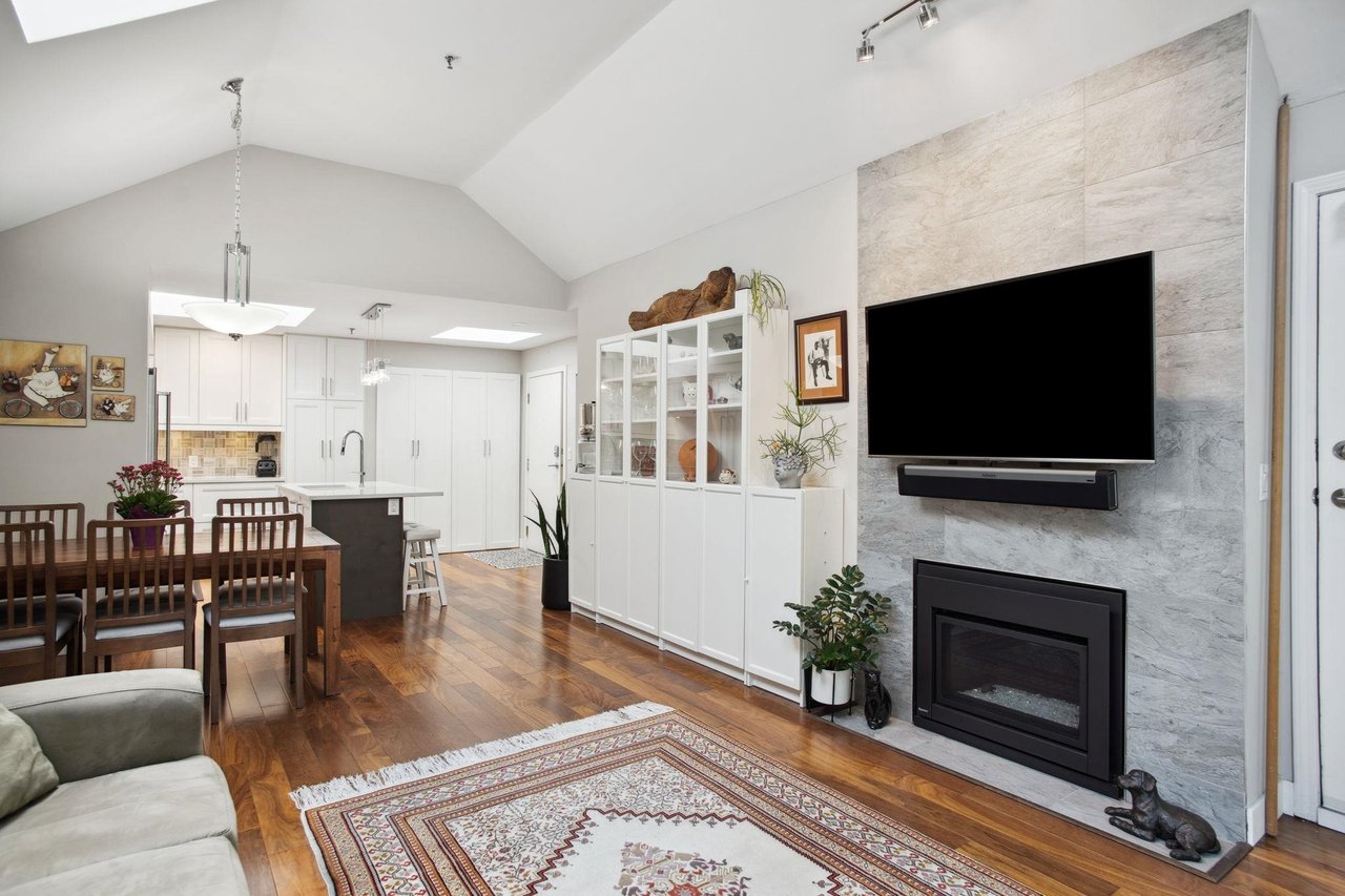 401-3720 W 8th Avenue, Vancouver