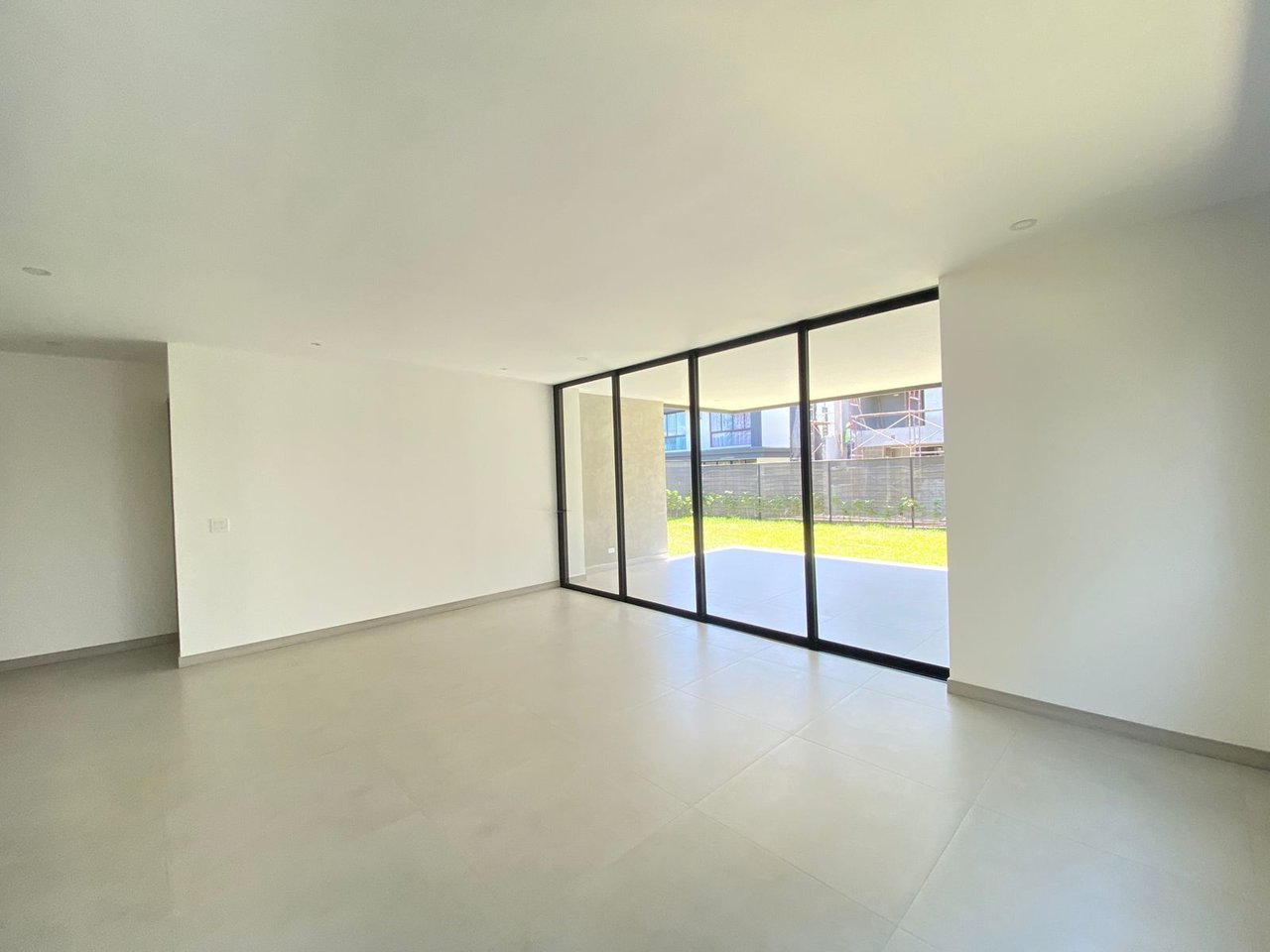 Gated Contemporary Family Home, Santa Ana, San Jose