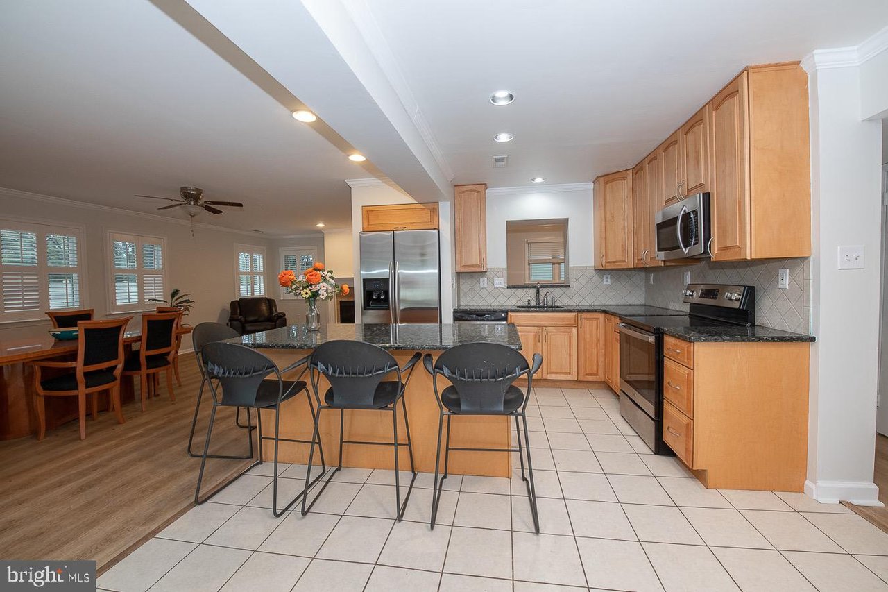 82 Woodbine Way