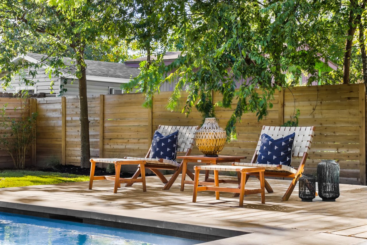 CRESTVIEW MODERN