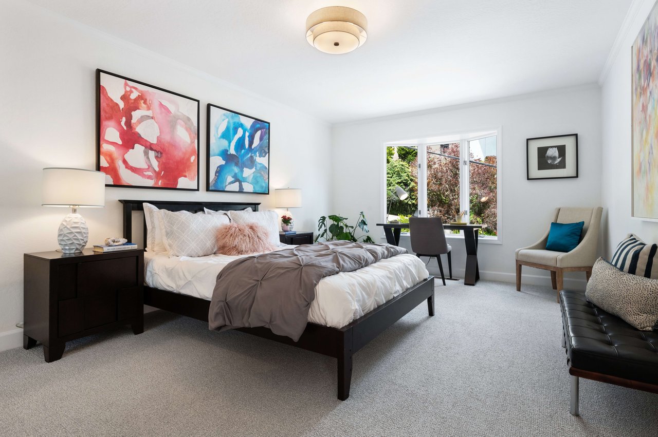 Sweeping Views In Sunnyside