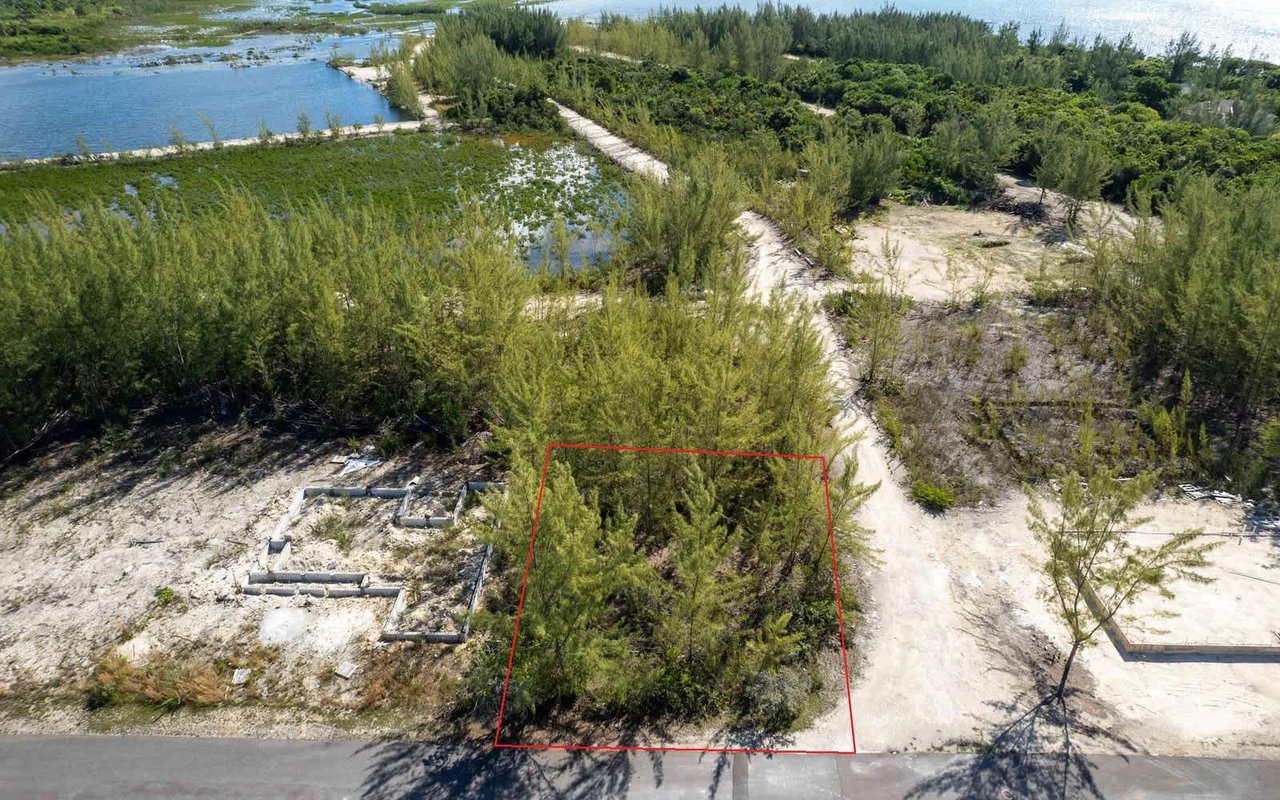 Single Family Lot in Southern Seas