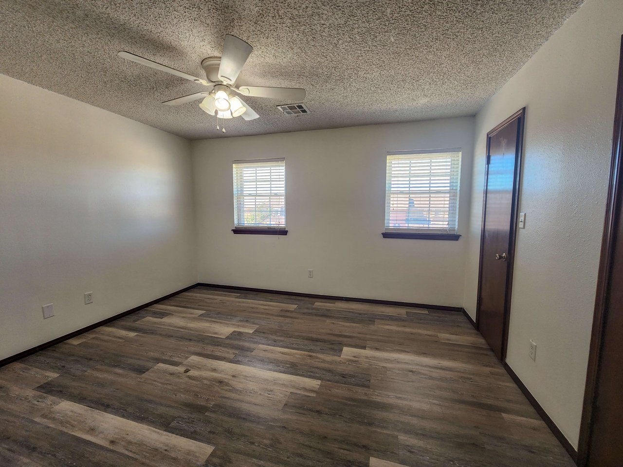 3901 N Kickapoo Unit 33