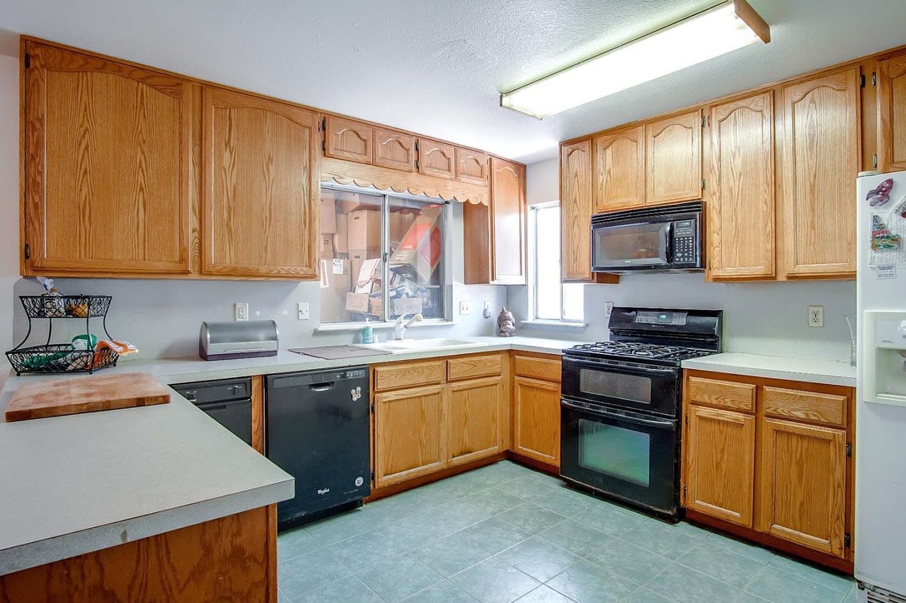 702 Colombard Cir