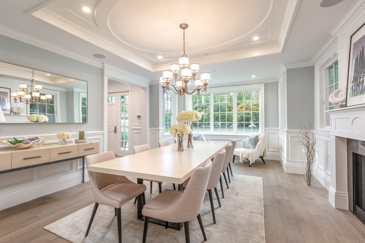 Exquisite Estate in Prime Riviera