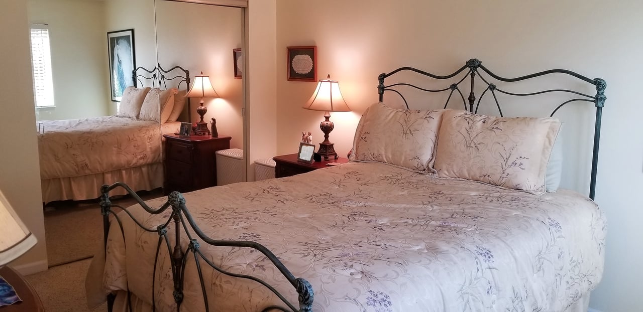 Remodeled Ground Level Unit in Club Villas!