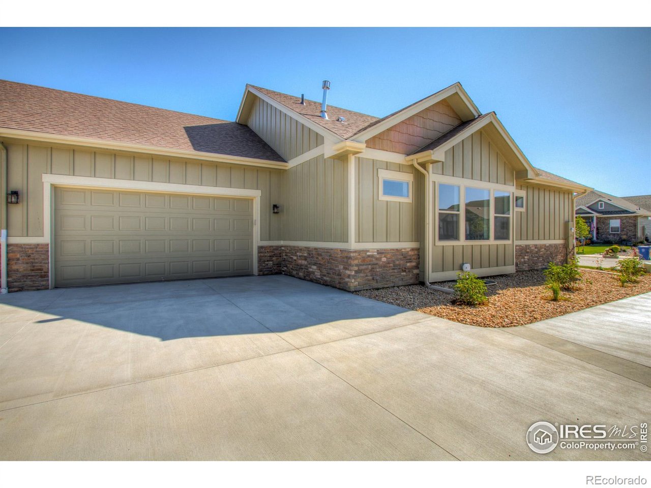 3571 Saguaro Dr