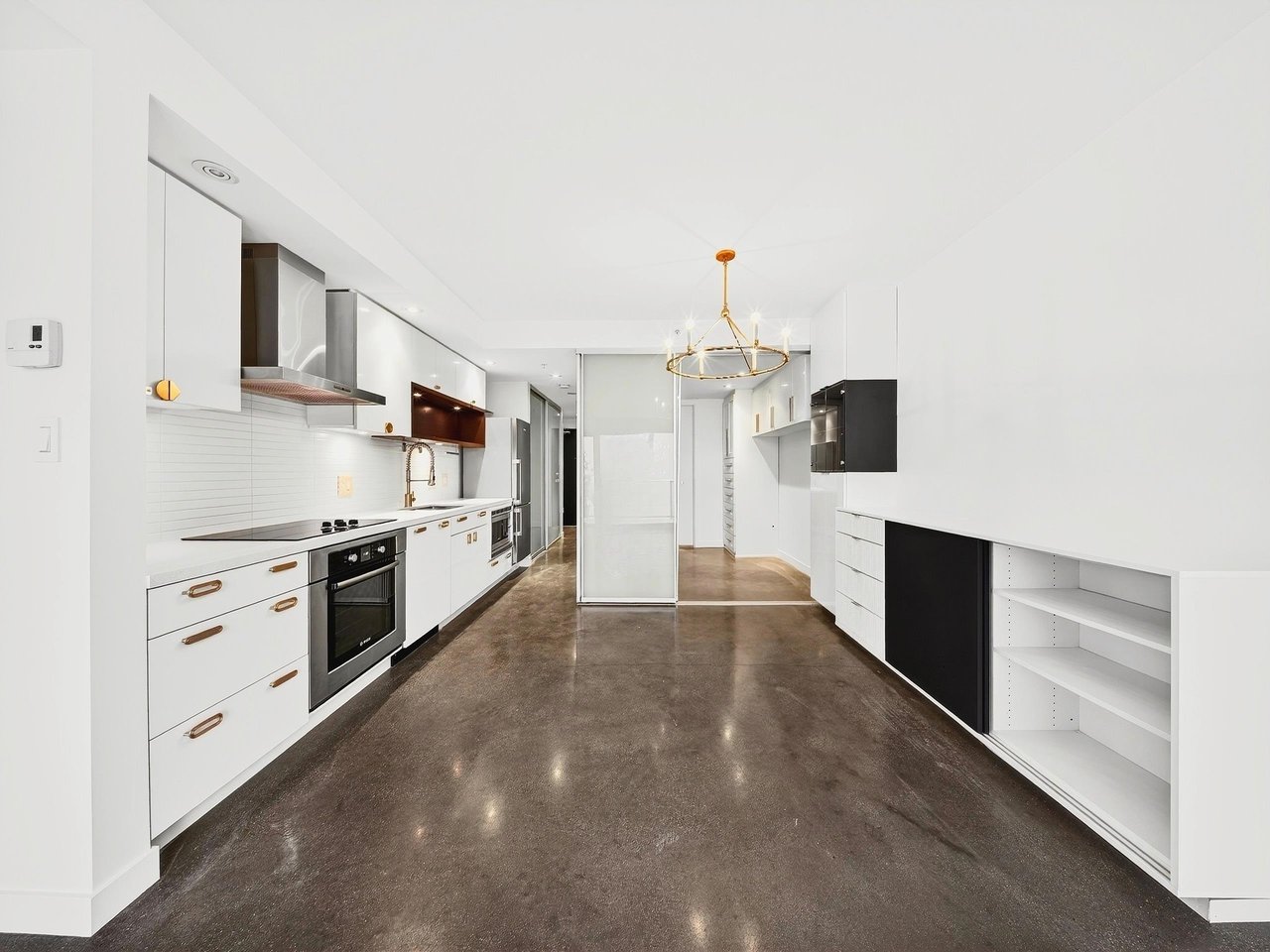 520-256 E 2nd Ave