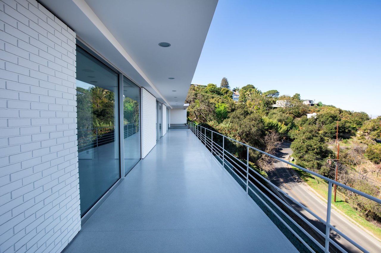 Contemporary Modern View Home
