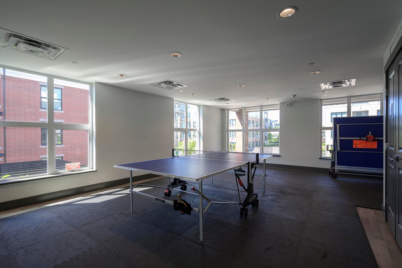 427-9500 Tomicki Avenue, Richmond
