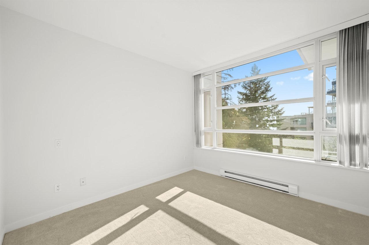 612-9266 University Cres