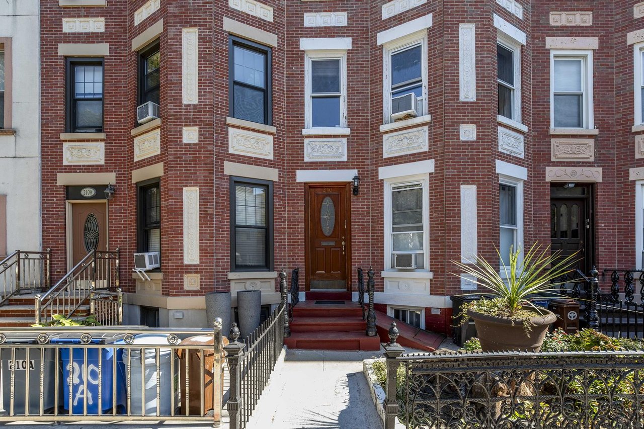 210 North Henry Street, Apt 2