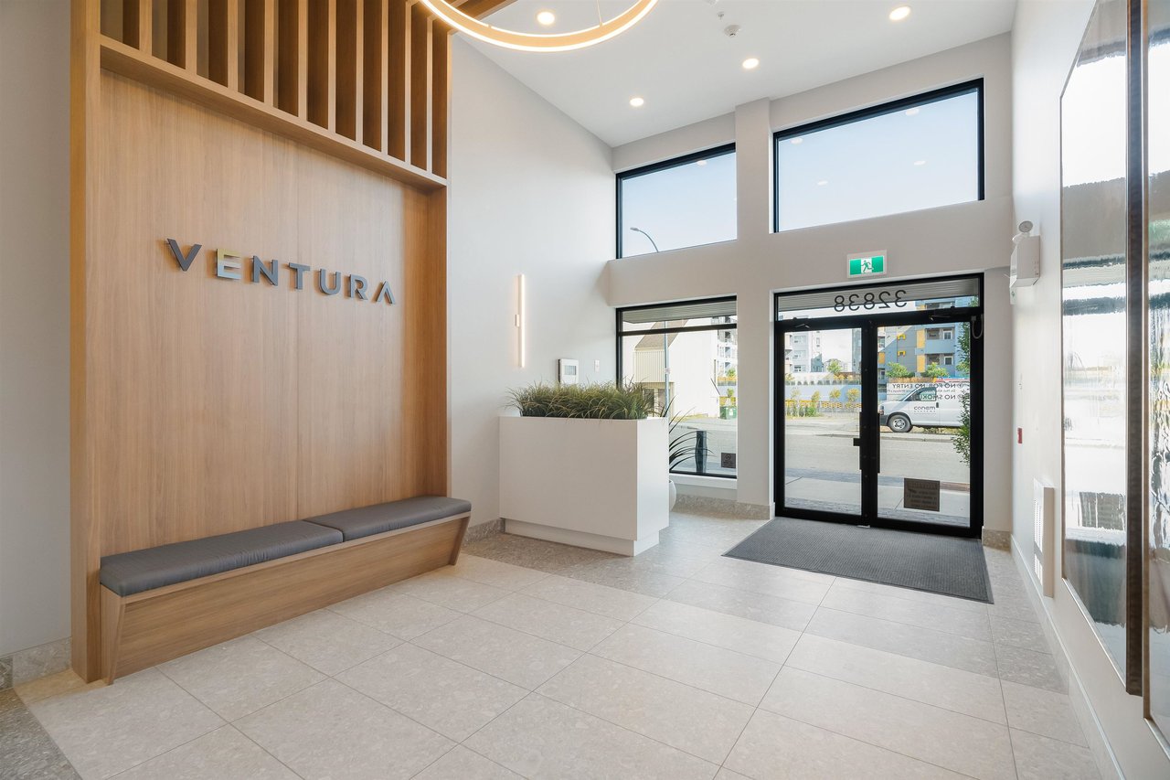 407-32838 Ventura Ave