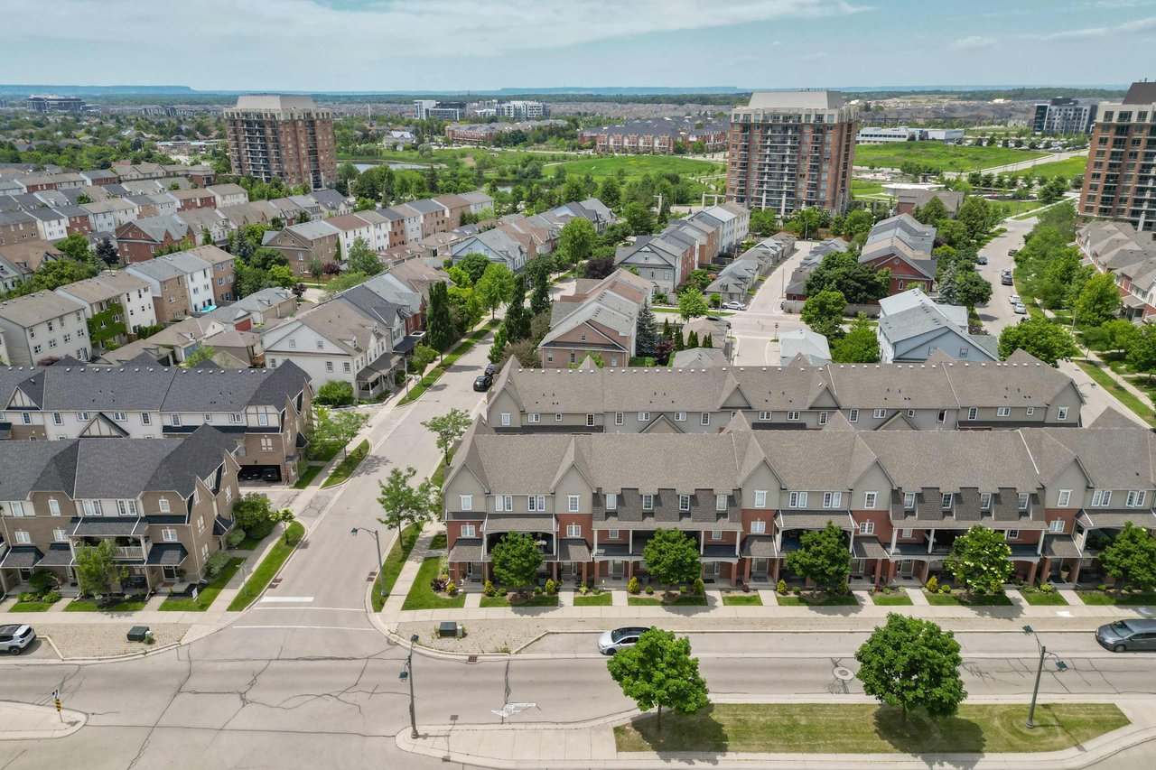 2-2360 Parkhaven Boulevard Unit: 2