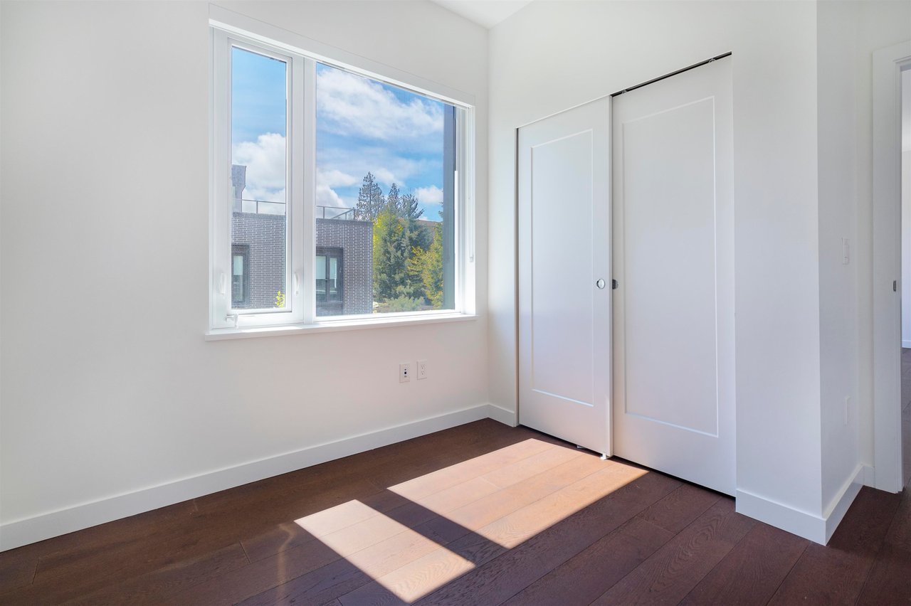 207-5681 Birney Ave