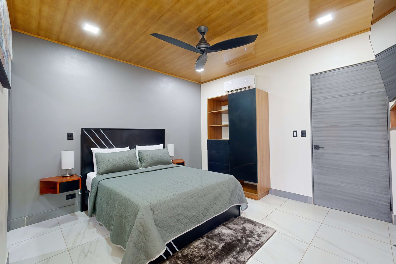 Casa Palma, Brand New Luxury 3 bedroom, 4 bathroom home with Amazing Sunset View in Quepos