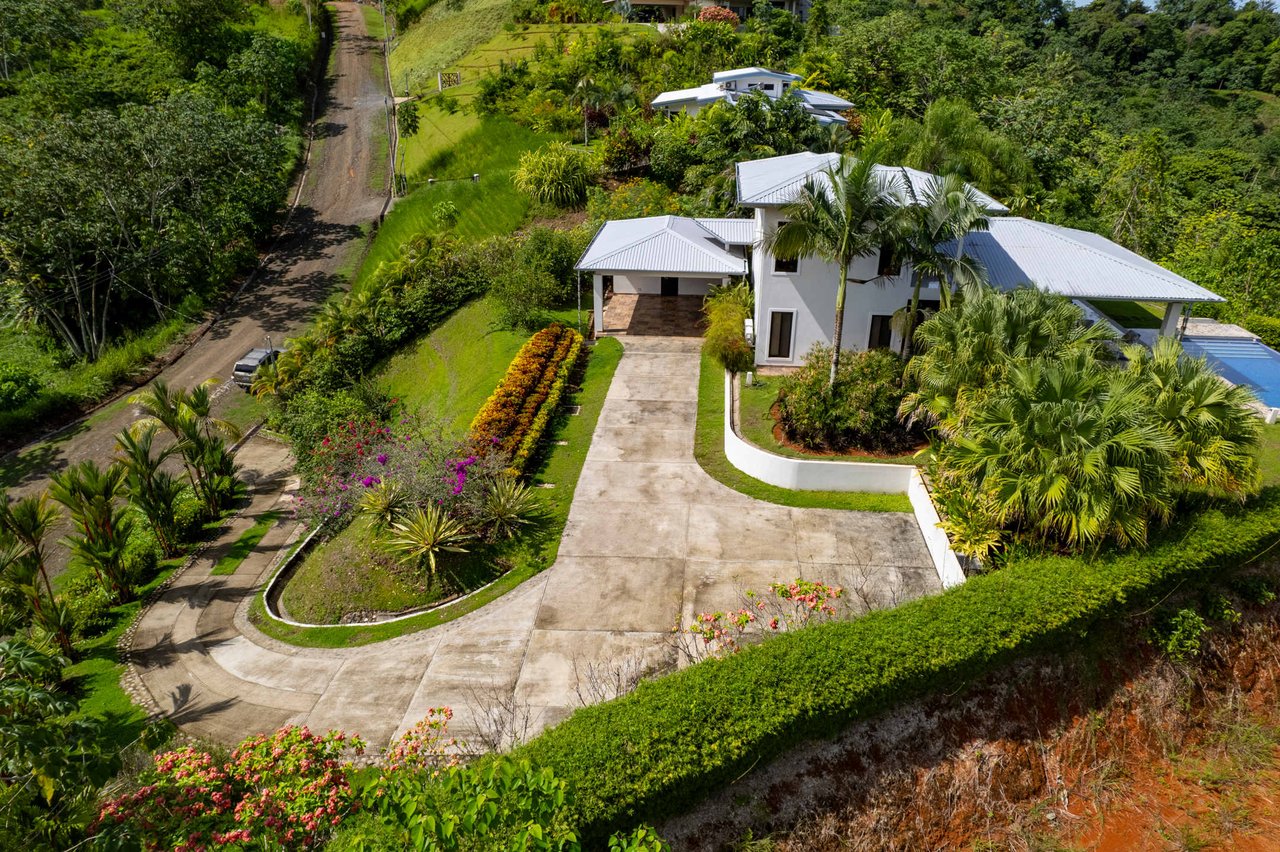 ELEGANT LUXURY HOME PLUS EXTRA LOT WITH OCEAN AND MOUNTAIN VIEWS