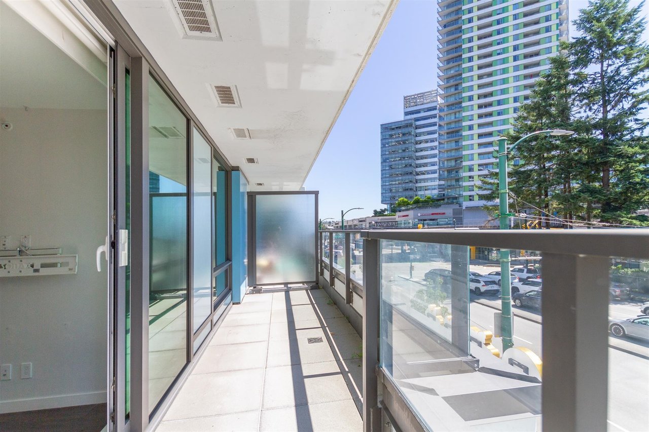 208-8238 Lord St