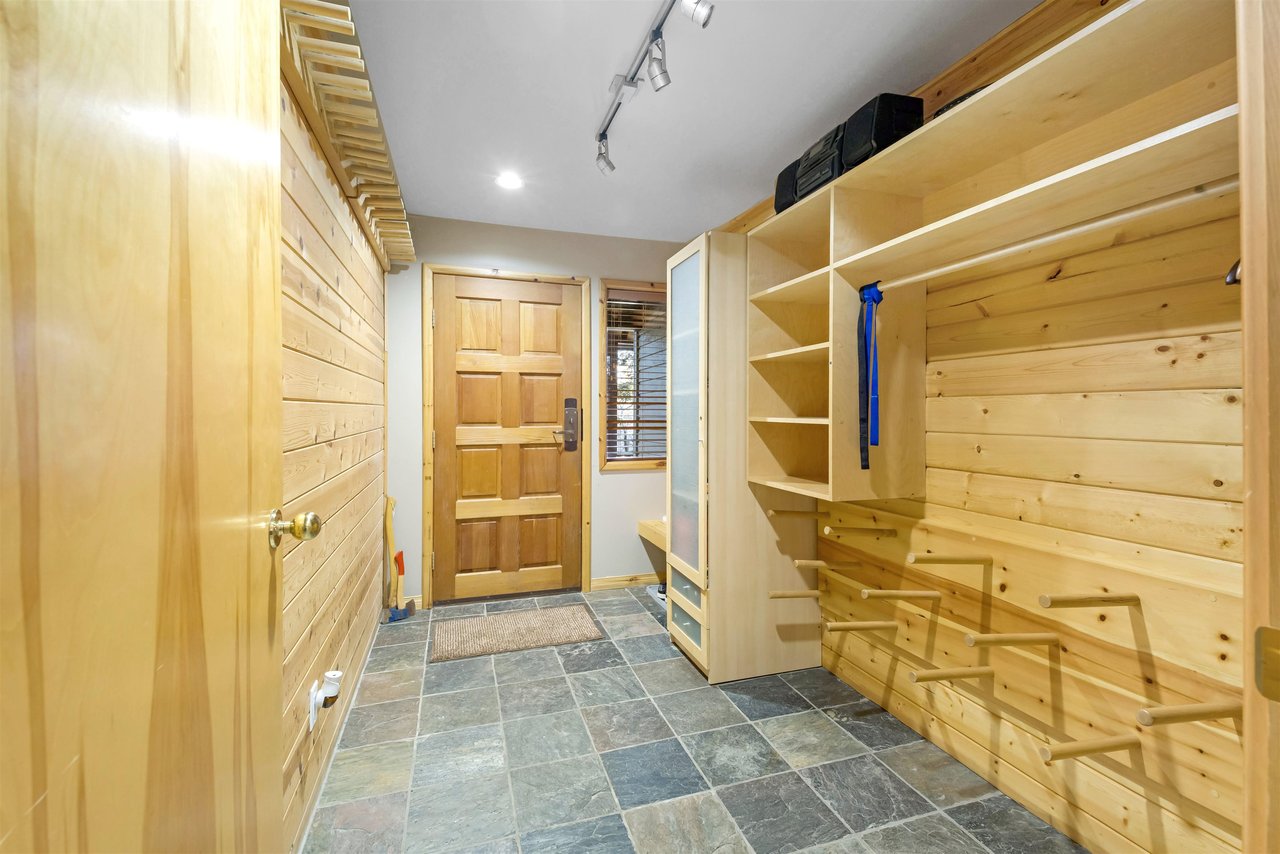 2729 Sproatt Dr