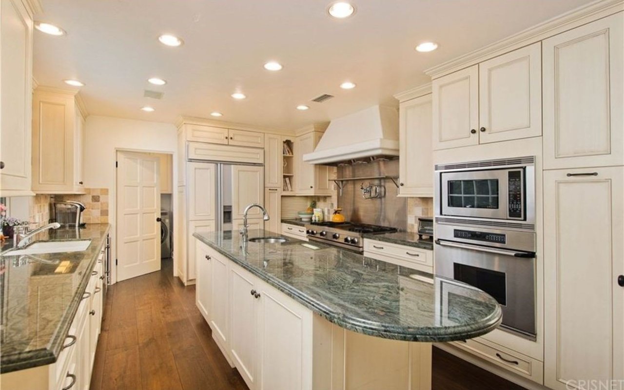 16743 Ashley Oaks