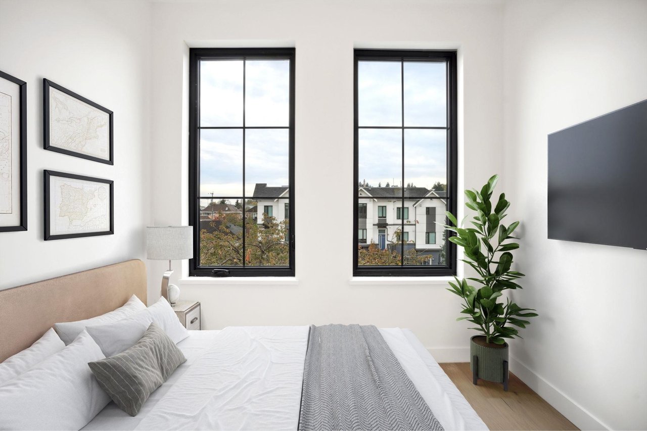 102-157 W King Edward Ave