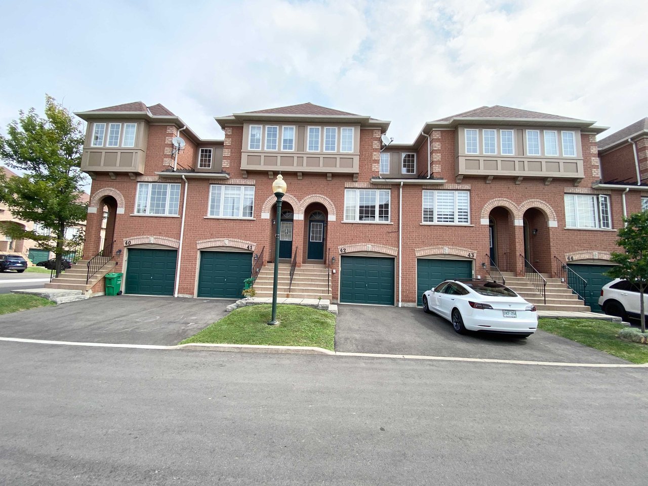 3020 Cedarglen Gate, Unit 42