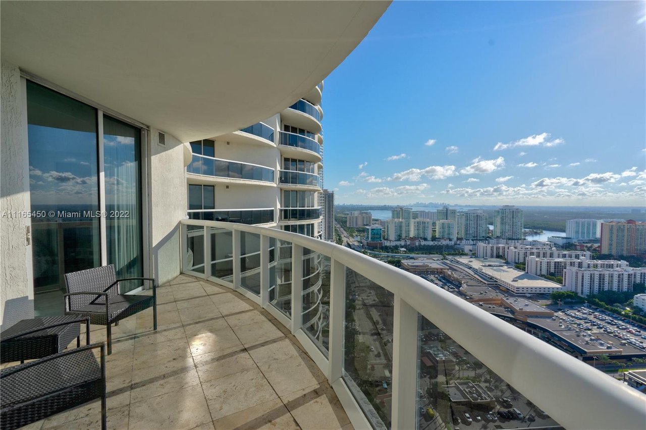 17201 Collins Ave #3708 Sunny Isles FL