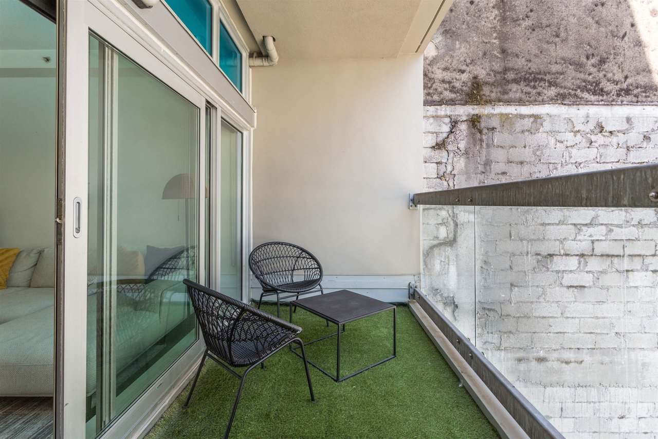 401-33 W Pender Street, Vancouver