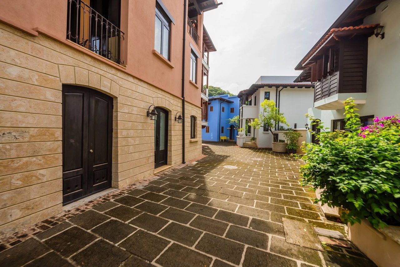 Four Balcony Turnkey Flat, Flamingo, Guanacaste