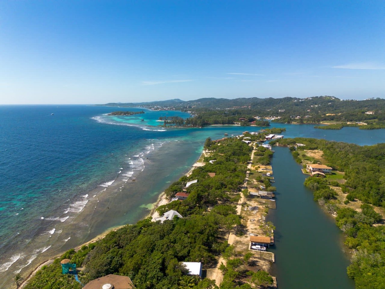 Coco View, Beachfront Paradise