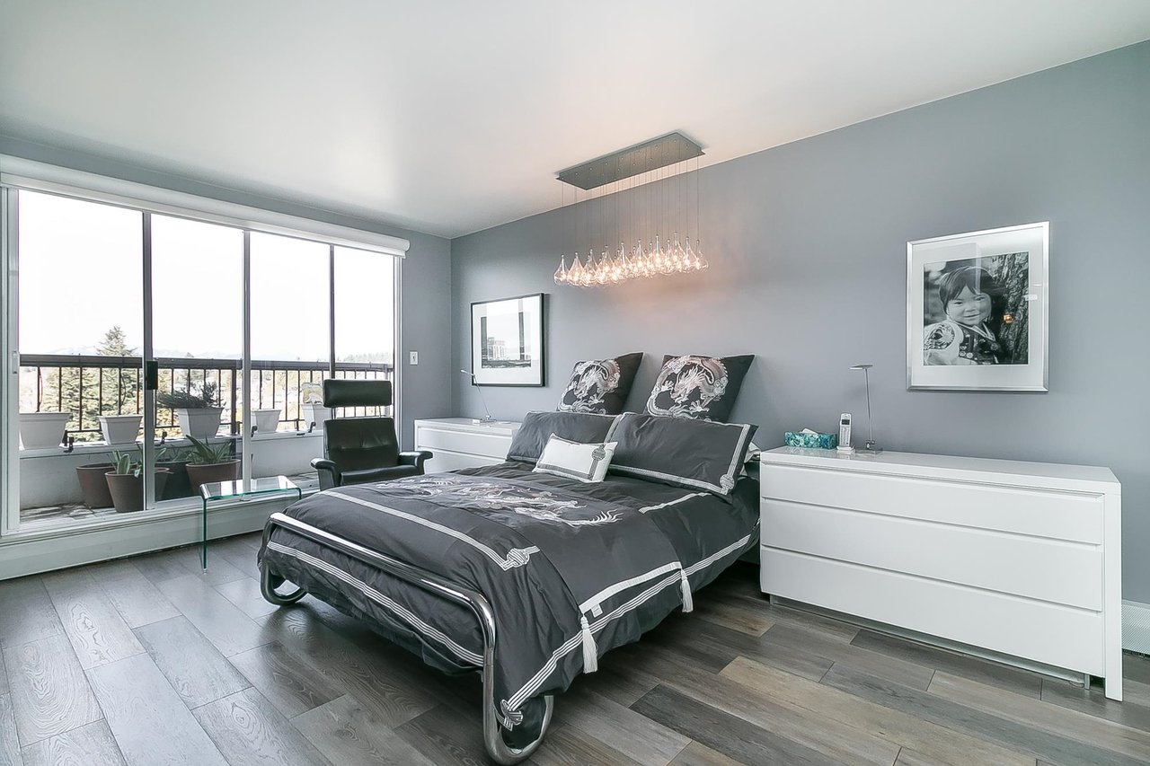 1702-320 Royal Avenue, New Westminster
