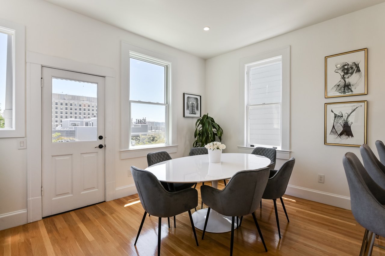 Renovated 5BD Nob Hill Home