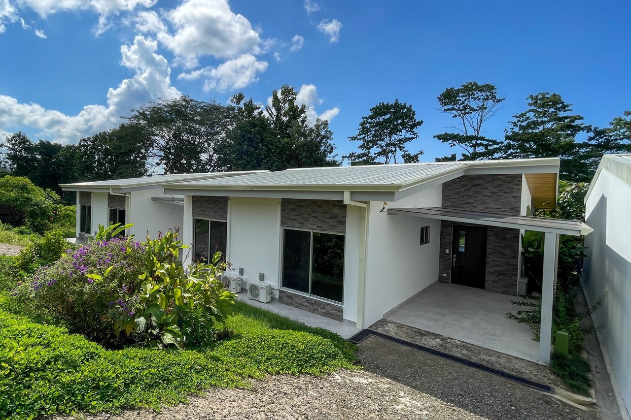 Low-Maintenance 3-Bedroom Villa With Pool & Peaceful Terraza In Villas Vista De La Montaña In Ojochal Costa Rica