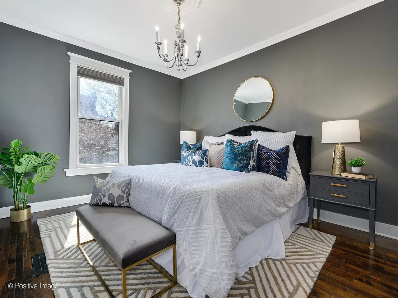 2147 W Caton