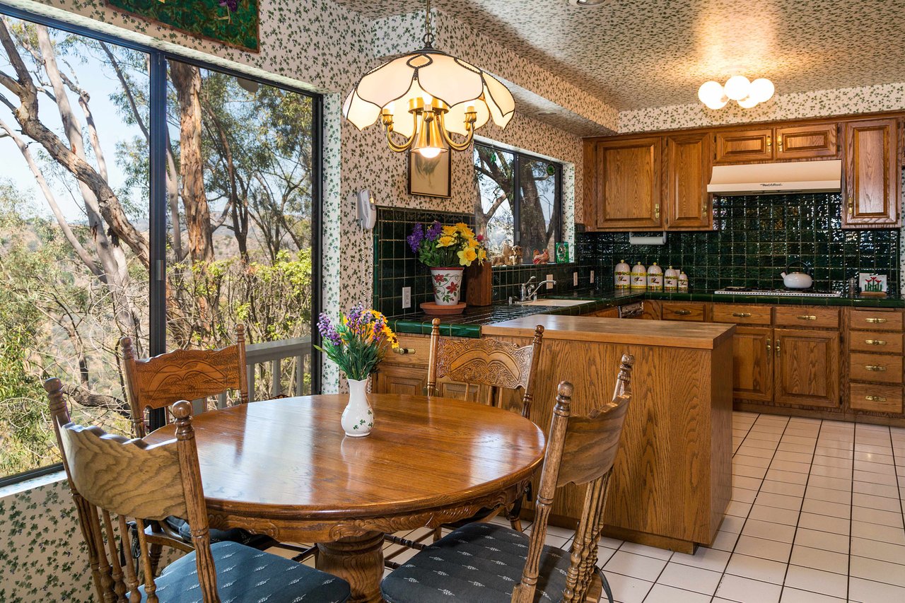 Enchanting Cottage in Lower Bel Air
