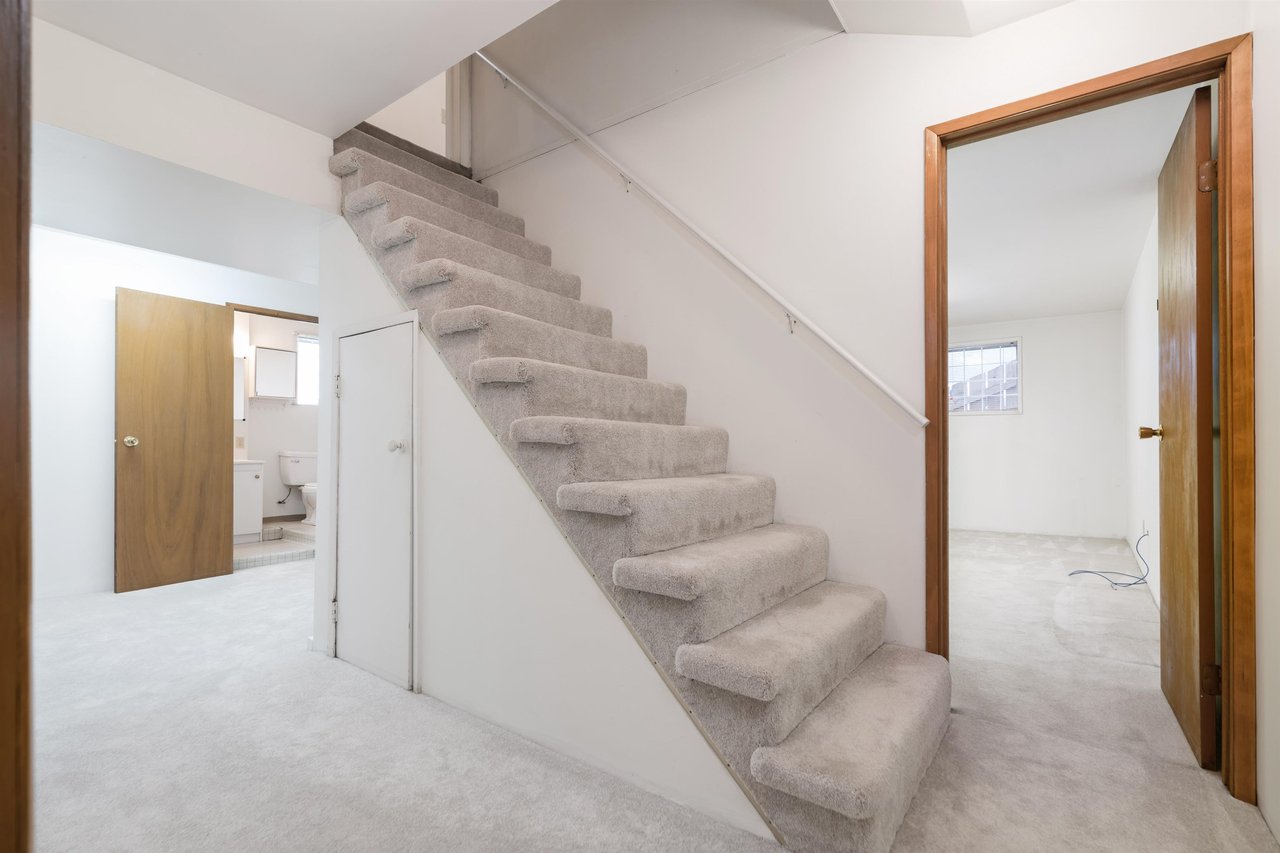 6350 Broadway