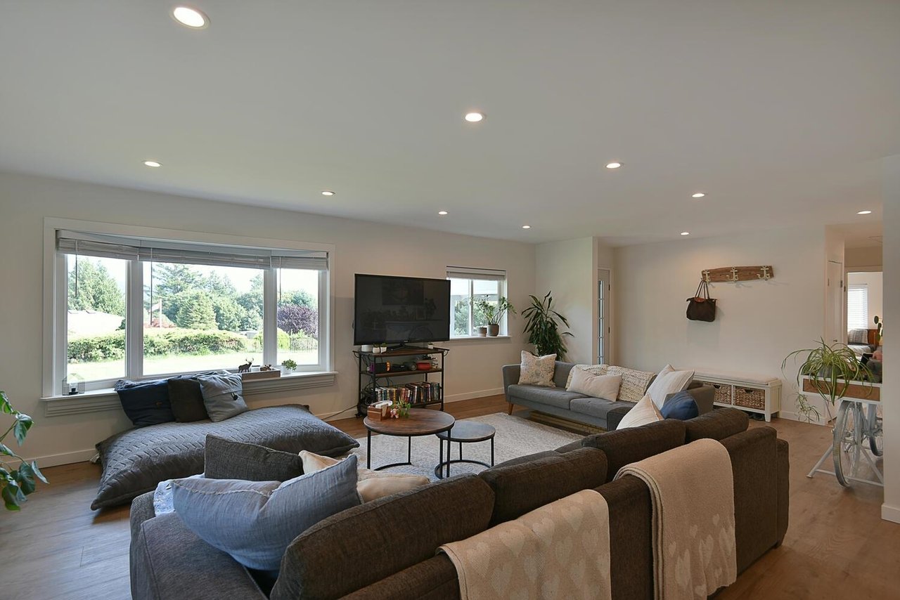 681 Fairmont Rd