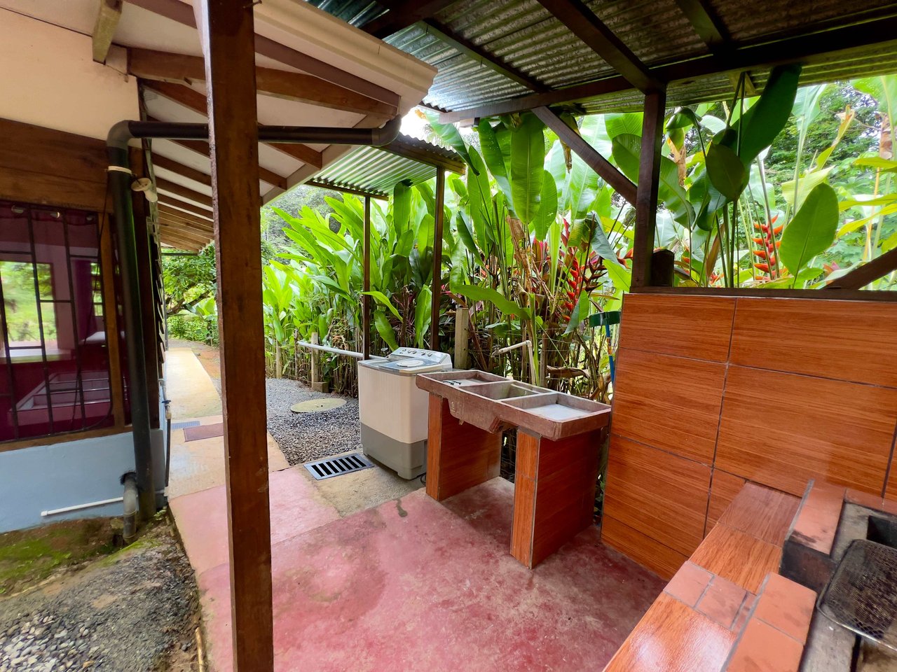 Affordable Wooden Cabañita, 2 bed, 1 bath. 