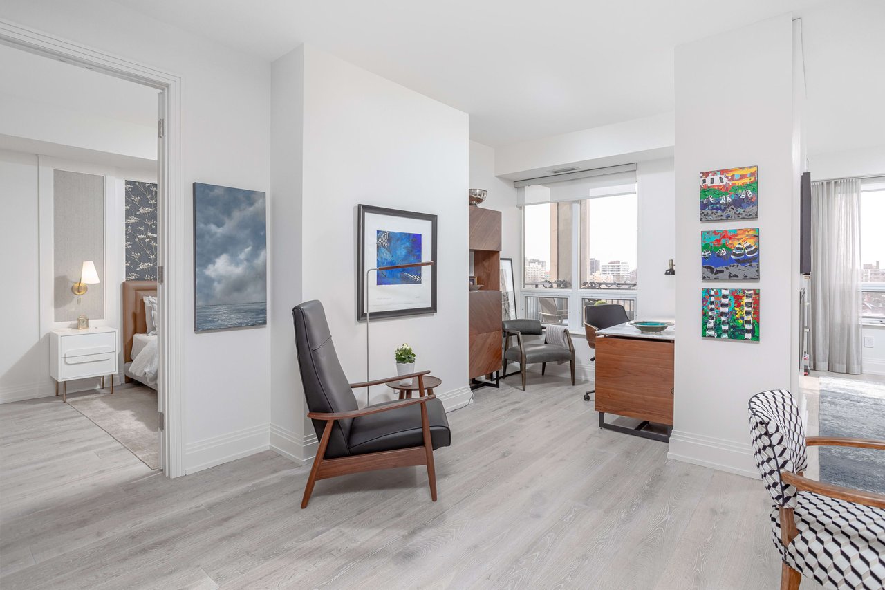 Yorkville Boutique Renovated Suite